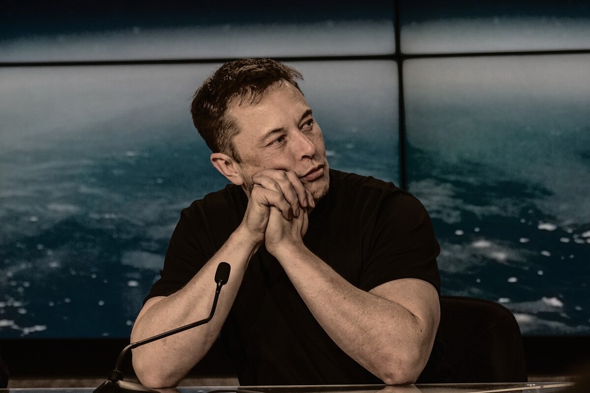 Elon Musk at a SpaceX conference