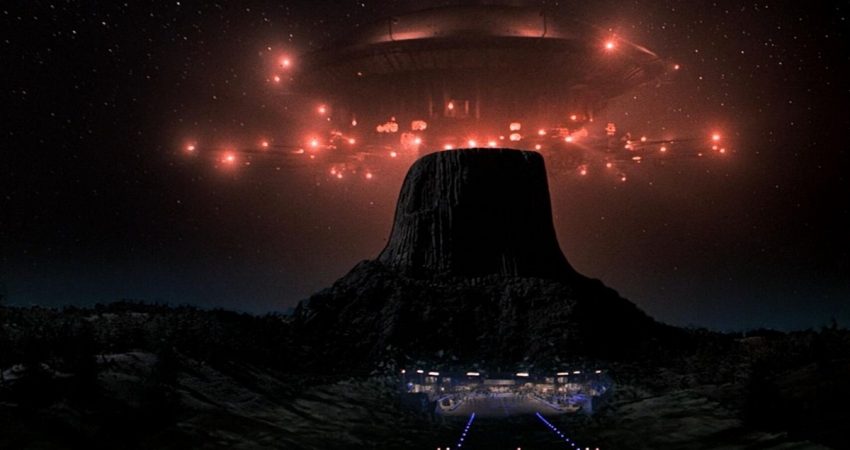 Steven Spielberg says that "we are not alone in the universe"and think about the recent UFO sightings