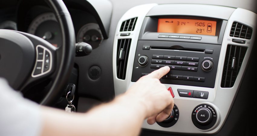 The FM radio in Spain has a rope for a while, and no, you will not run out of it in the car