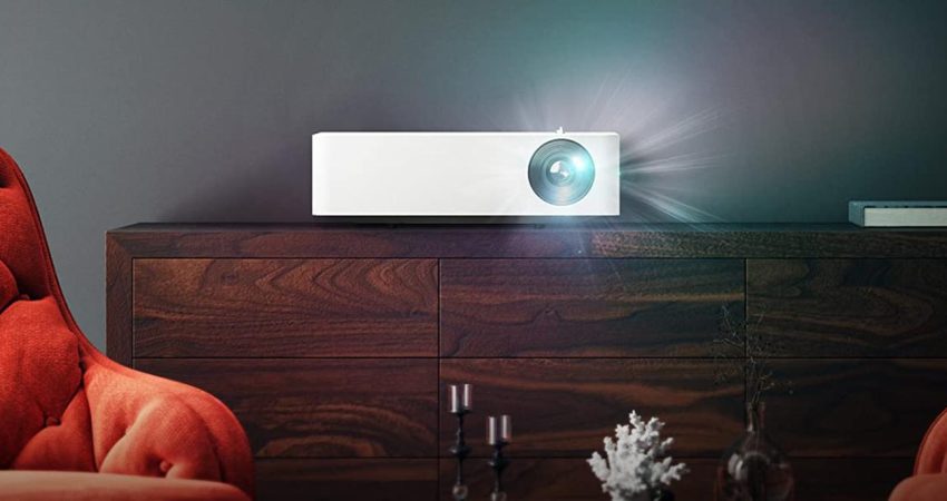 The projector that will make you forget about TV and will turn your house into a cinema costs €200