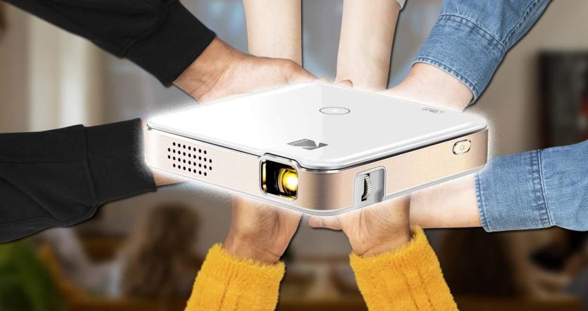 This mini portable projector will make you forget about TV at this price